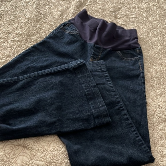 Stylish Maternity dark wash jeans - Picture 4 of 4